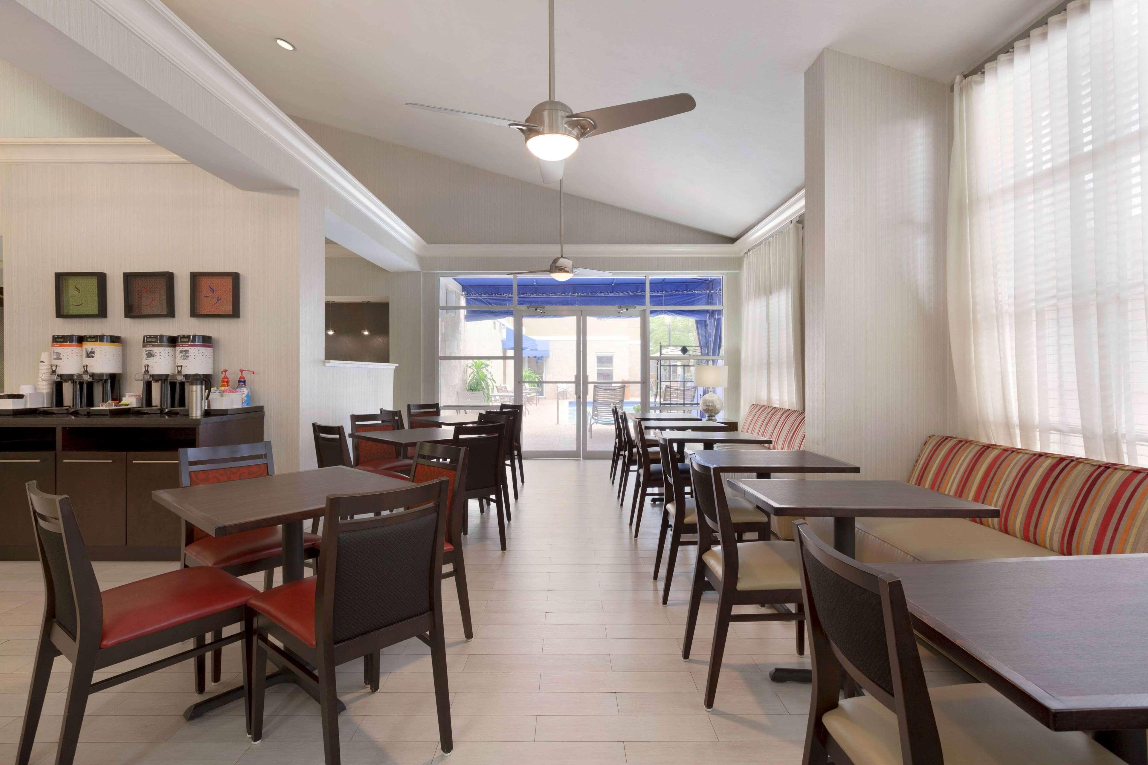 Hampton Inn & Suites Fort Lauderdale Airport Hollywood Bagian luar foto